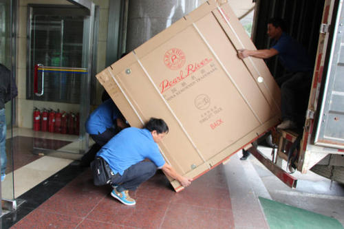 突泉钢琴贵重工艺品无忧运